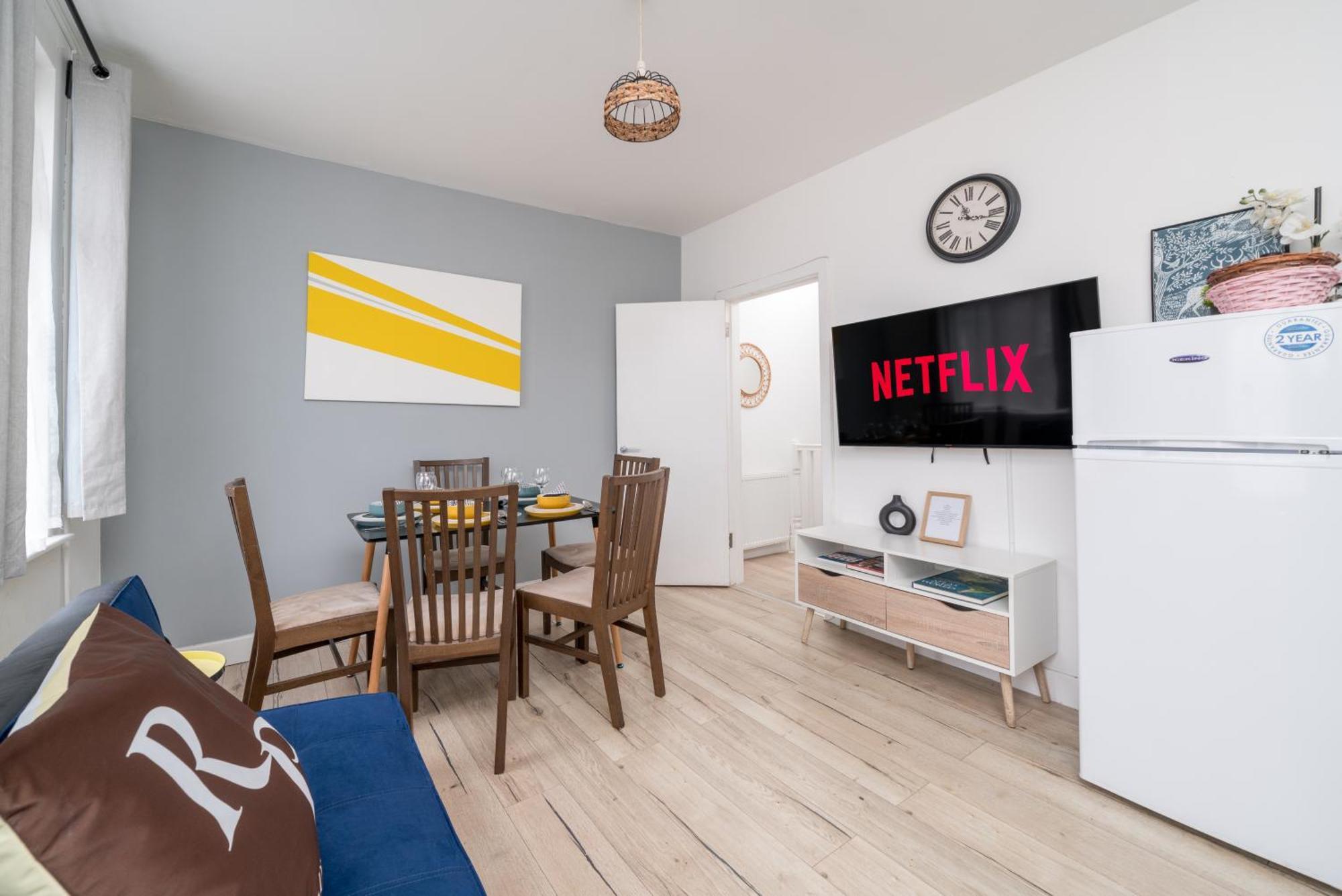 Modern 2 Bed East London Home By Rebby Properties Sleeps 5 Near Canning Town Station Exterior photo